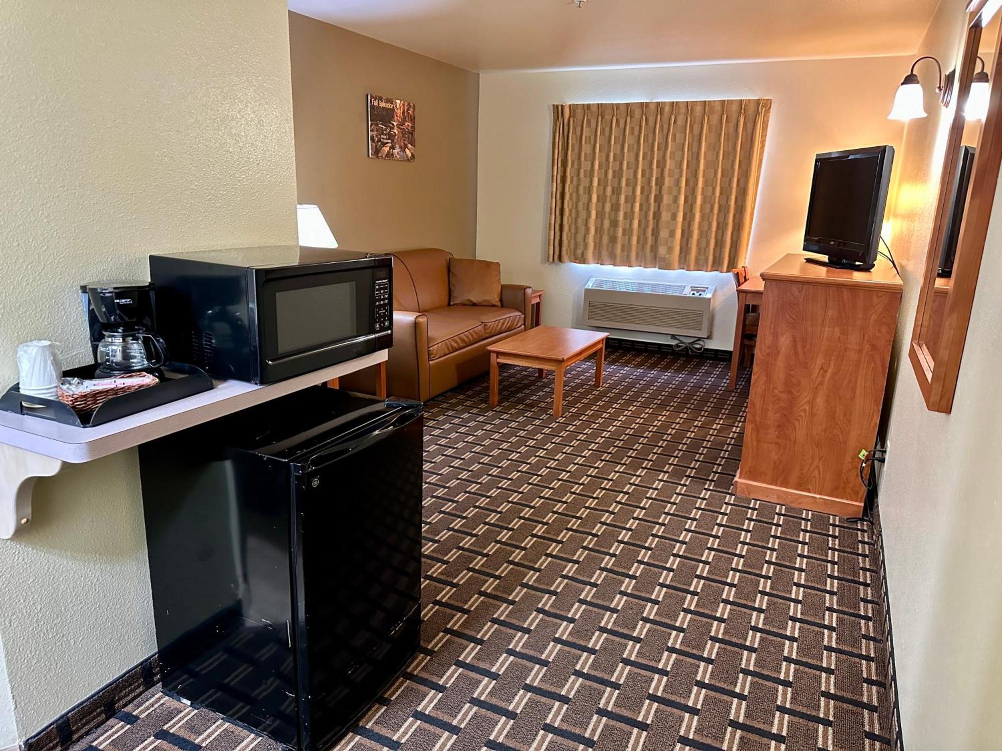 Fairbridge Inn & Suites Келог Екстериор снимка